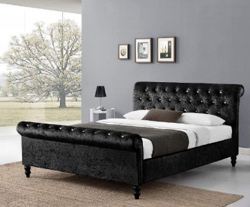 La pagina del letto di Chesterfield Sleigh del compensato di BSCI ha ricoperto re del doppio del velluto