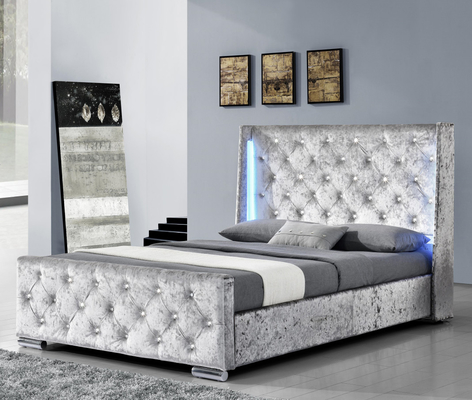 Letto matrimoniale moderno imbottito Crush Velvet Silver Letto con piattaforma imbottita