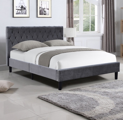 La dimensione Grey Upholstered Bed Frame With della regina ha trapuntato la testata dei bottoni