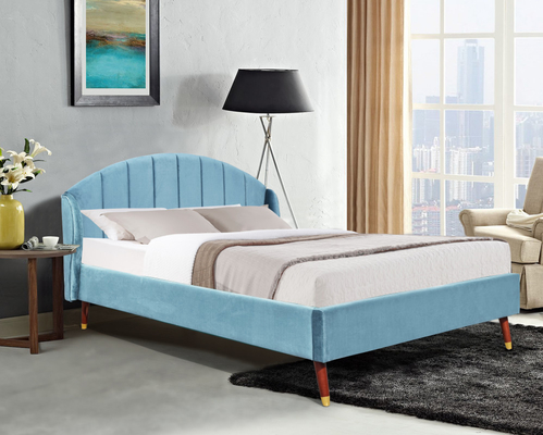 Blue Velvet ha ricoperto la testata di re Bed With Minimalist
