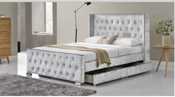 Letto a velevt con luci a LED e pulsanti a diamanti