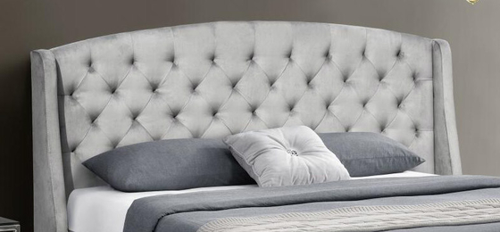 Il letto ricoperto del compensato del Wingback incornicia re scuro di Grey Velvet Wing Headboard Queen